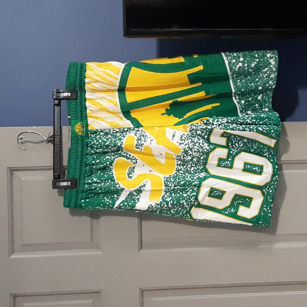 COPY - Seattle SuperSonics Mitchell & Ness Youth Hardwood Classics Jumbotron Sh…